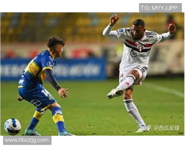 圣保罗与麦德林国民的激烈对决展现足球魅力与团队精神 圣保罗与麦德林国民的激烈对决展现足球魅力与团队精神