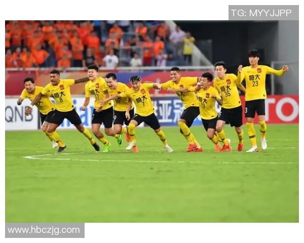 多拉多斯与蒙特瑞的激烈对决展现足球魅力与战术智慧